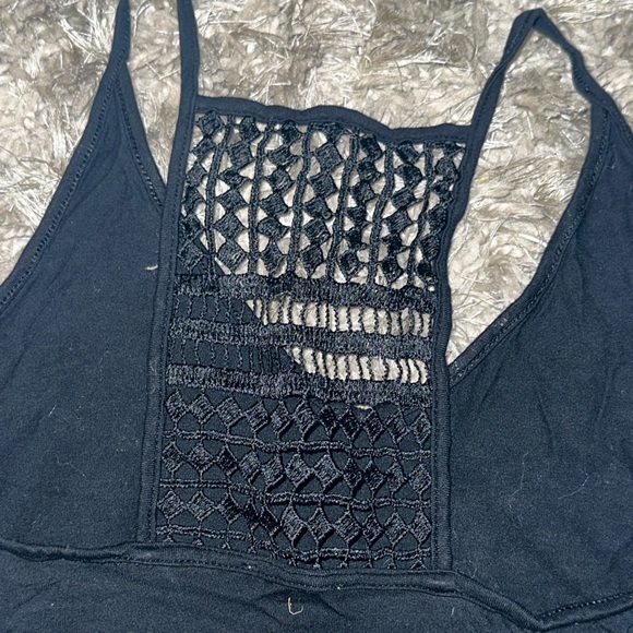 Black tank top - Picture 2 of 2
